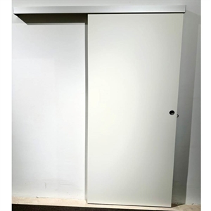 Glat kompakt / massiv skydedør med kappe - Safco Doors